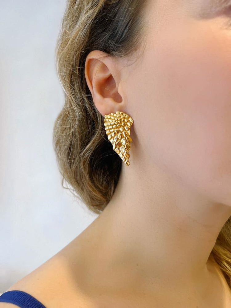 
            
                Load image into Gallery viewer, Iguana Angel Wing Earrings Gold
            
        